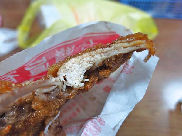 【三重美食】台灣真有味吳家鹹酥雞-25元雞排