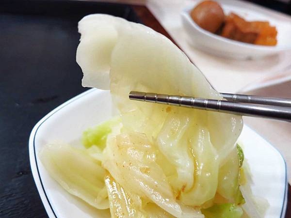 【台南美食】第三代虱目魚丸-1碗湯裡有8種不同口味的魚丸