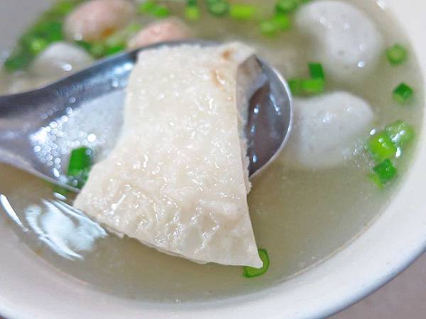 【台南美食】第三代虱目魚丸-1碗湯裡有8種不同口味的魚丸