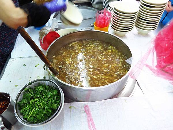 【新莊美食】正統肉羹麵-24小時全年無休宵夜好選擇