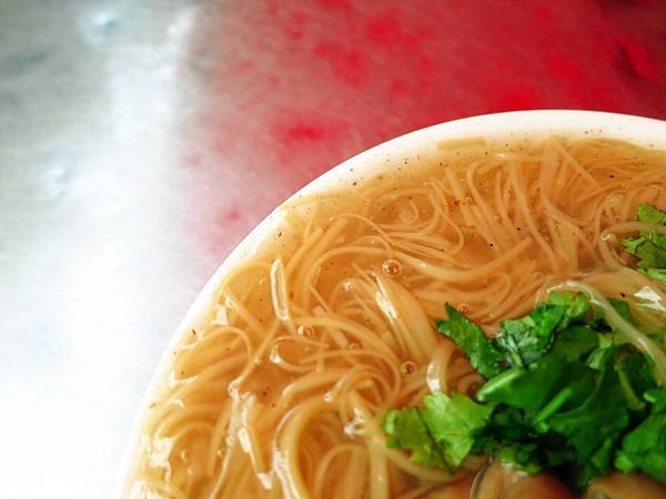 【板橋美食】深丘大腸蚵仔麵線-香氣十足美味的大腸麵線
