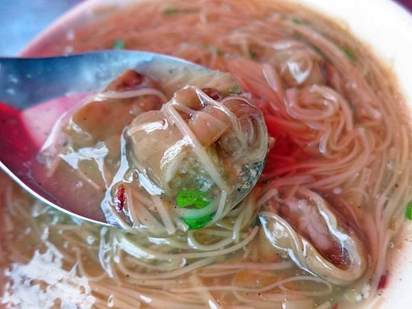 【板橋美食】深丘大腸蚵仔麵線-香氣十足美味的大腸麵線