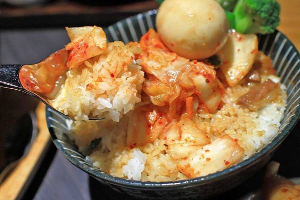 【桃園餐廳】開丼燒肉vs丼飯-主菜滿到爆出來的超邪惡丼飯