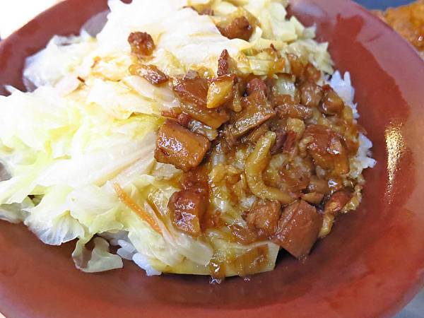 【三重美食】71巷口腿庫焢肉飯-好吃的巷子口腿庫飯