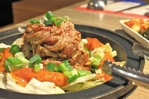 【台北美食】劉震川日韓大食館-獨創超大份量韓式火烤二吃