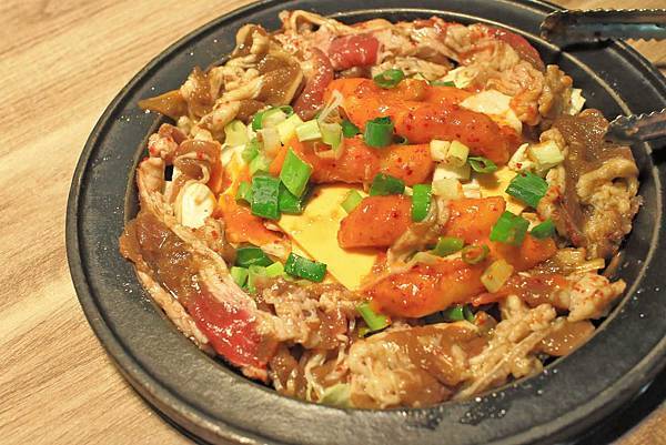 【台北美食】劉震川日韓大食館-獨創超大份量韓式火烤二吃