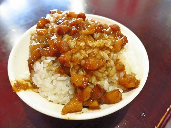 【桃園美食】南平鵝肉專賣店-用餐時間人潮滿滿的鵝肉店