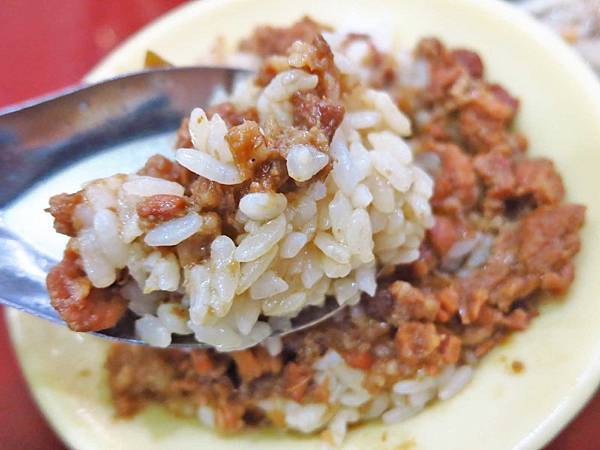 【台北美食】三元號-寧夏夜市的老字號魯肉飯