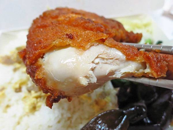 【新莊美食】台北一品炸雞便當-55元就能吃到雙主菜便當
