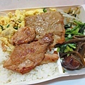 【新莊美食】台北一品炸雞便當-55元就能吃到雙主菜便當