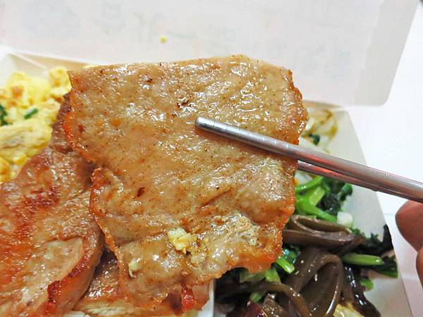 【新莊美食】台北一品炸雞便當-55元就能吃到雙主菜便當