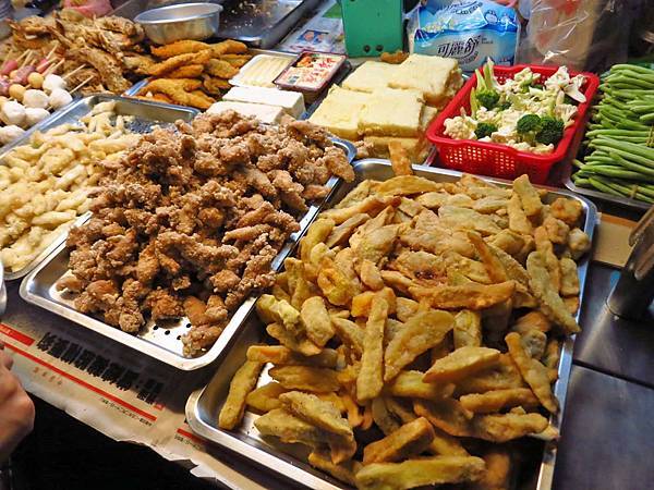 【三重美食】阿嬤無骨鹽酥雞-附近居民才知道的鹹酥雞店