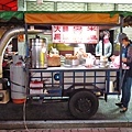 【蘆洲美食】民族路臭豆腐麵線餐車-臭到香氣十足的臭豆腐