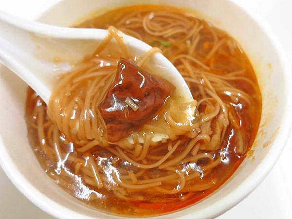 【蘆洲美食】民族路臭豆腐麵線餐車-臭到香氣十足的臭豆腐