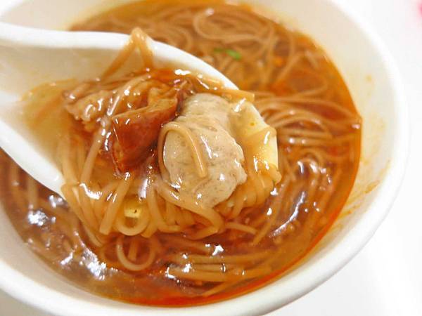 【蘆洲美食】民族路臭豆腐麵線餐車-臭到香氣十足的臭豆腐