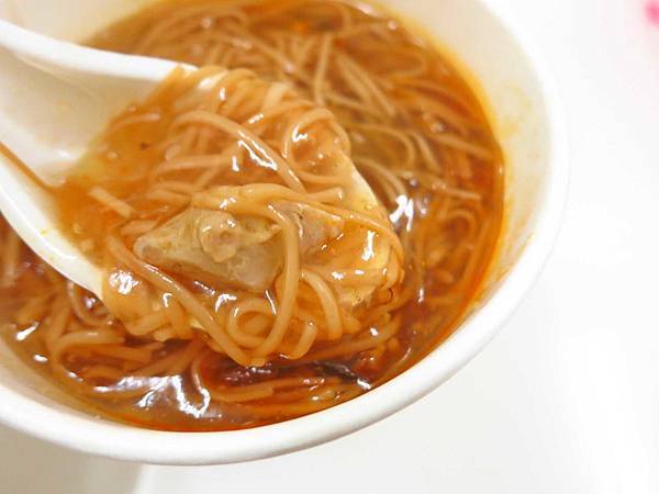 【蘆洲美食】民族路臭豆腐麵線餐車-臭到香氣十足的臭豆腐