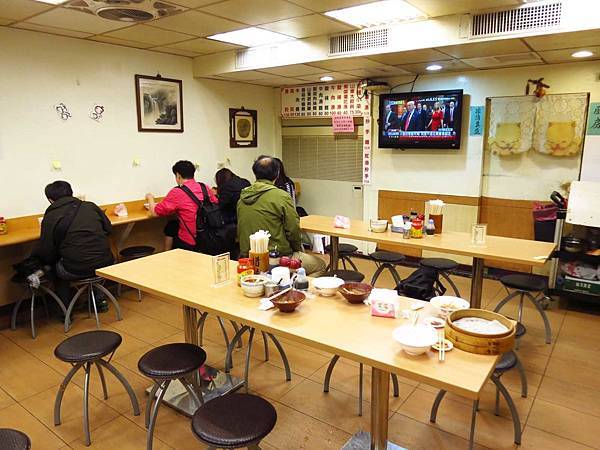 【台北美食】福大山東蒸餃大王-捷運中山站的爆漿美食