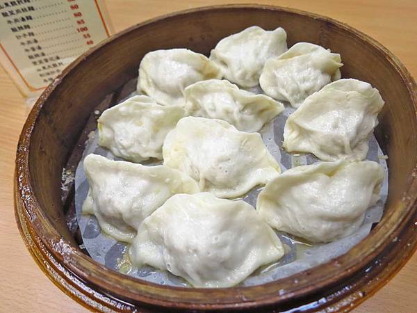 【台北美食】福大山東蒸餃大王-捷運中山站的爆漿美食 【台北美食】福大山東蒸餃大王-捷運中山站的爆漿美食