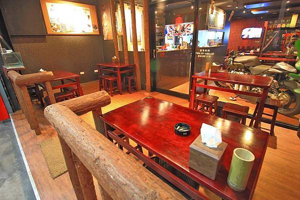 【蘆洲餐廳】黑炭燒烤本鋪-只要銅板價就能吃到高品質的燒烤店