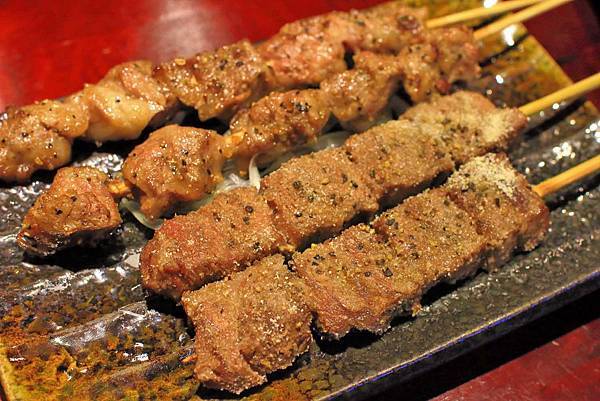 【蘆洲餐廳】黑炭燒烤本鋪-只要銅板價就能吃到高品質的燒烤店