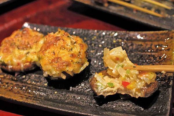 【蘆洲餐廳】黑炭燒烤本鋪-只要銅板價就能吃到高品質的燒烤店