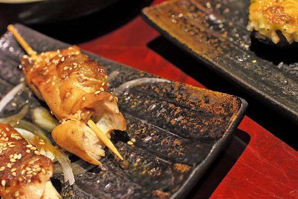 【蘆洲餐廳】黑炭燒烤本鋪-只要銅板價就能吃到高品質的燒烤店