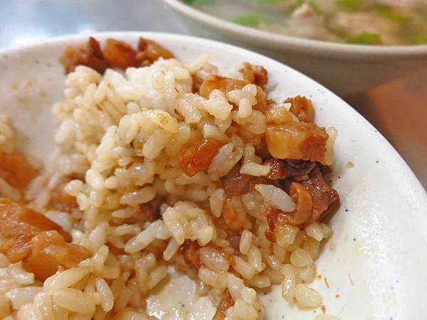 【板橋美食】新大鼎肉羹-美味又好吃的滷肉飯肉羹湯