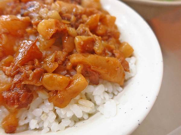 【板橋美食】新大鼎肉羹-美味又好吃的滷肉飯肉羹湯