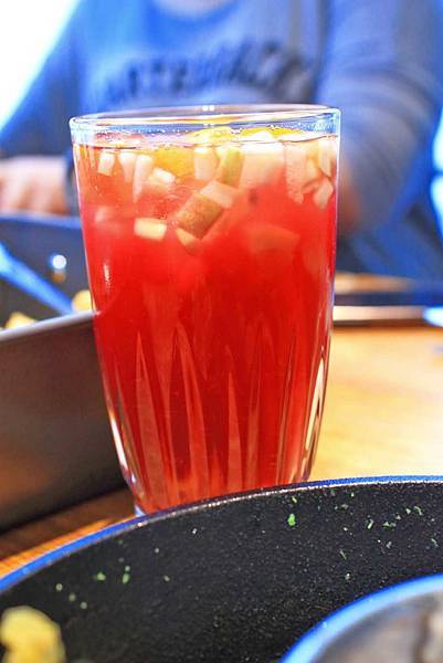 【中和餐廳】Mastro Cafe-超級巨無霸份量的戰斧豬排