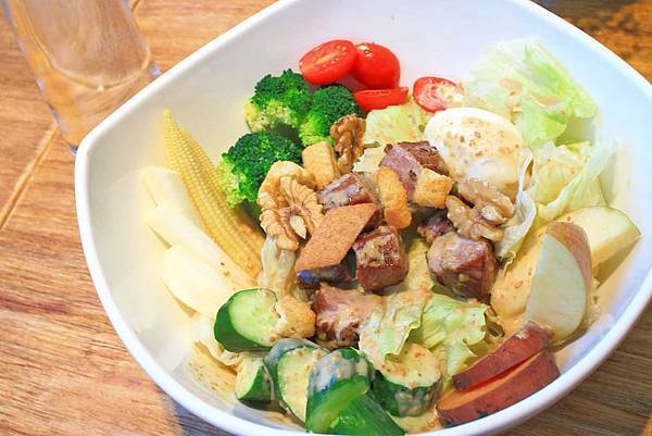 【中和餐廳】Mastro Cafe-超級巨無霸份量的戰斧豬排