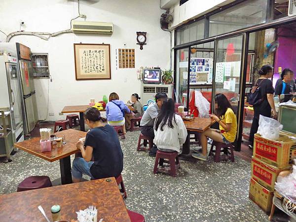 【台中美食】吳記脆皮肉圓-酥脆口感極佳的超人氣肉圓店