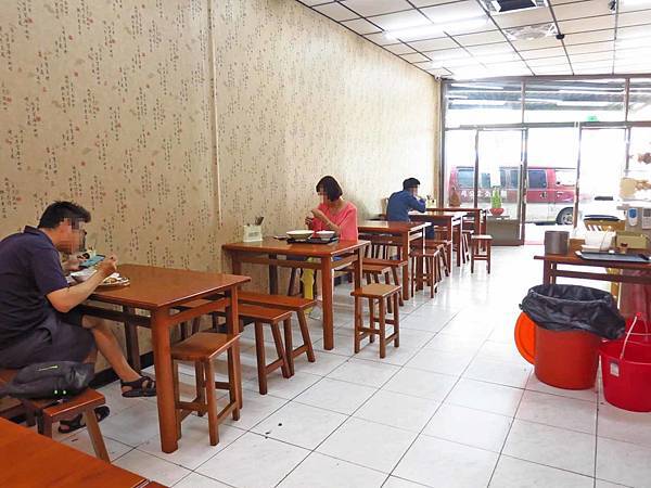 【蘆洲美食】好吃雞肉飯-１碗只要１０元超香的雞油飯