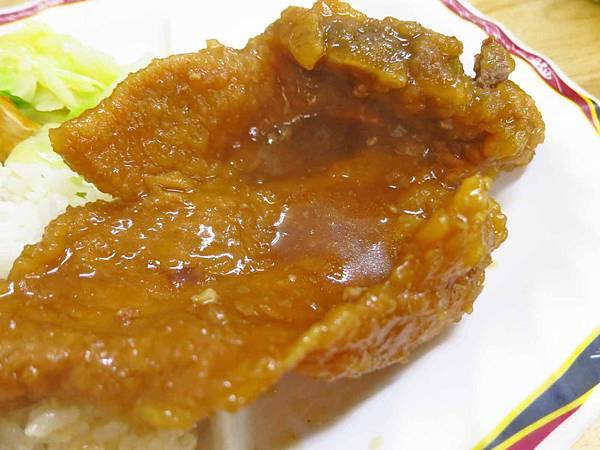 【桃園美食】佳珍餐飲-巷弄裡的滷排骨飯店