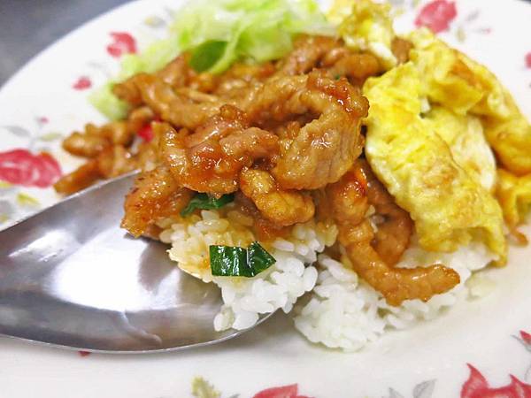 【台北美食】阿淑小吃-無敵爆強的肉絲飯 【台北美食】阿淑小吃-無敵爆強的肉絲飯