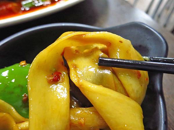 【板橋餐廳】小喬新疆羊肉串-超大份量大盤雞