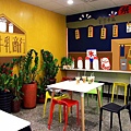 【桃園美食】菱豐牛乳商行-高大鮮奶特調的飲料店