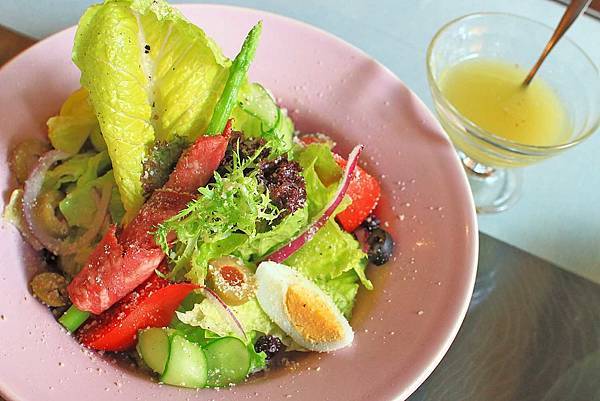 【桃園餐廳】阿勃勒農莊-佔地超過1200坪超大花園景觀餐廳