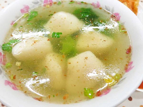 【新莊美食】古早味鹹湯圓-老舊夜市裡的60年老店