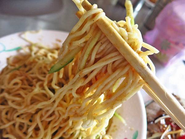 【台北美食】涼洲街無名涼麵-沒有招牌卻有超過人氣的涼麵店