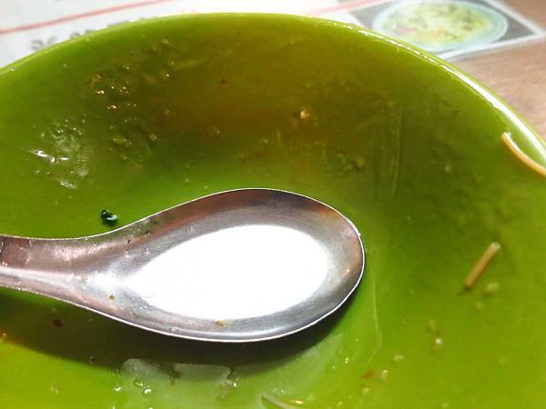 【板橋美食】油庫口蚵仔麵線-遠近馳名的超人氣麵線、香腸店