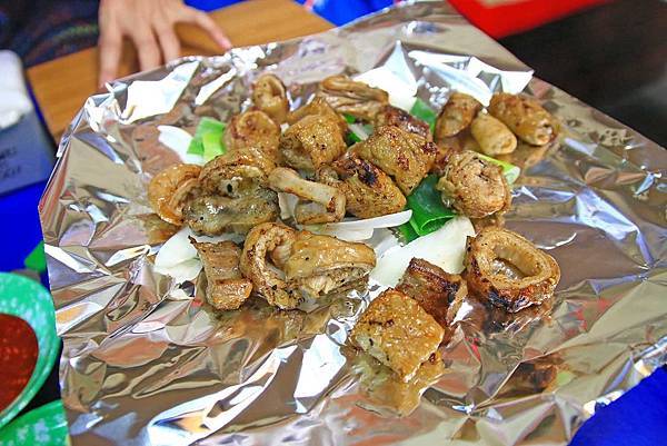 【韓國首爾美食】新堂店眼鏡奶奶烤腸-美味香噴噴的烤腸