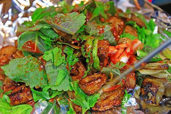 【韓國首爾美食】新堂店眼鏡奶奶烤腸-美味香噴噴的烤腸