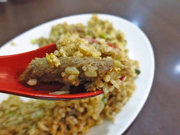 【三重美食】小陳食堂-吃過都讚不絕口的炒飯、炒麵