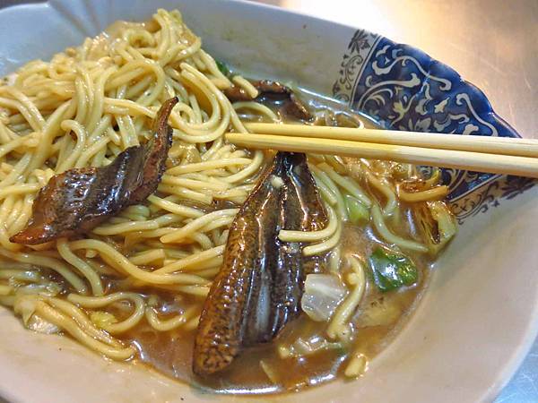 【板橋美食】江寧路鱔魚麵-1年只開3個月的隱藏版美食