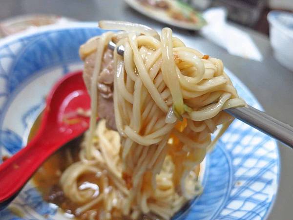 【新竹美食】黃媽媽豆瓣麵-搬家過後人潮不減的豆瓣醬麵