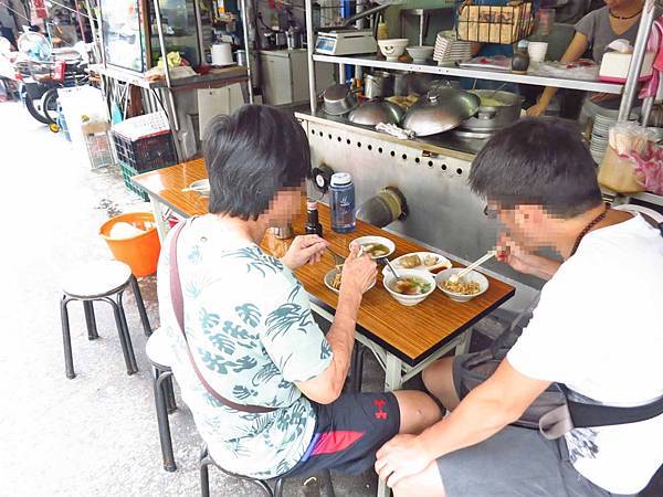 【台北美食】雙連花枝羹-整塊花枝做成的花枝羹 【台北美食】雙連花枝羹-整塊花枝做成的花枝羹