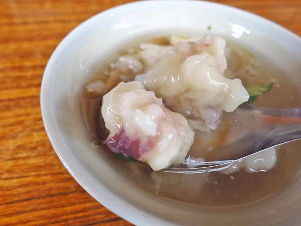 【台北美食】雙連花枝羹-整塊花枝做成的花枝羹 【台北美食】雙連花枝羹-整塊花枝做成的花枝羹