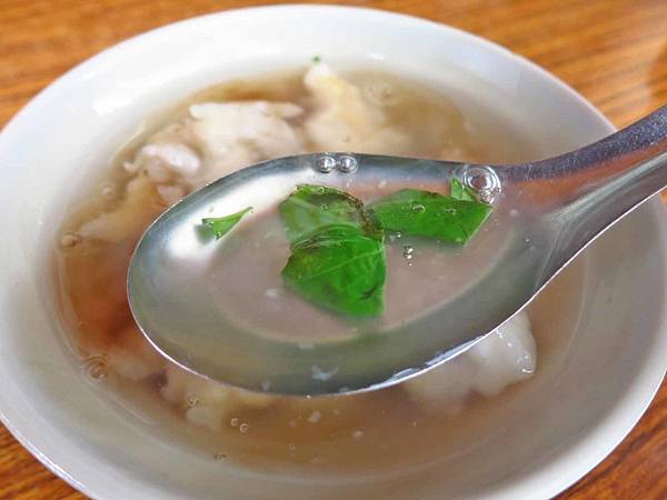 【台北美食】雙連花枝羹-整塊花枝做成的花枝羹 【台北美食】雙連花枝羹-整塊花枝做成的花枝羹