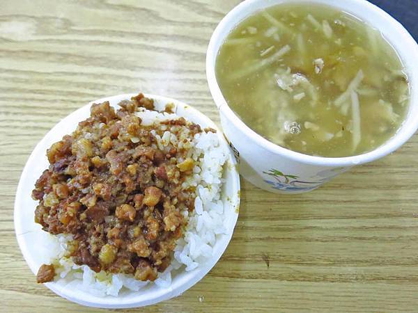 【台北美食】滿庭香魯肉飯-台北老字號魯肉飯店 【台北美食】滿庭香魯肉飯-台北老字號魯肉飯店