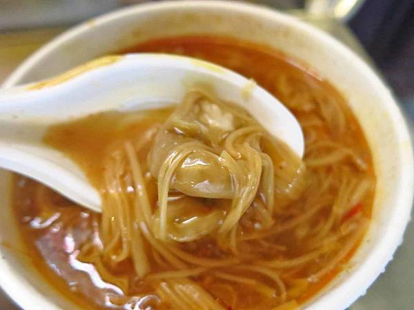 【板橋美食】阿國甜不辣麻辣麵線-板橋在地人最受歡迎的宵夜美食